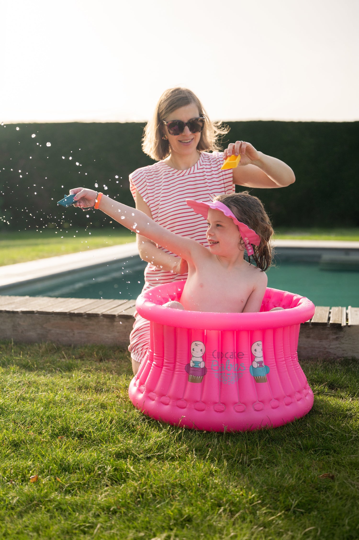 Cupcake Babies BIG inflatable bath with pump for kids 1 to 8 Years Cupcake Babies